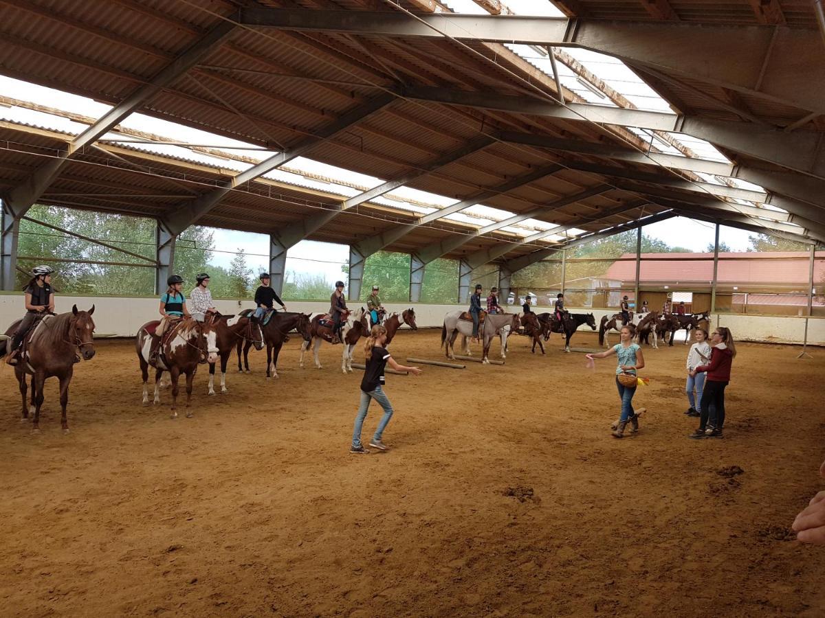 Chrom Ranch Reiterhof Bed and Breakfast Μέμμινγκεν Εξωτερικό φωτογραφία