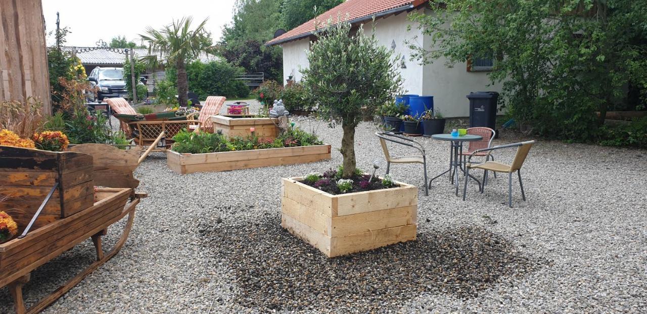 Chrom Ranch Reiterhof Bed and Breakfast Μέμμινγκεν Εξωτερικό φωτογραφία